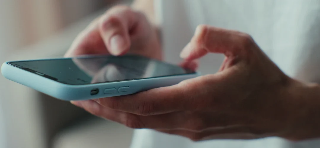 Verizon Email-to-Text & T-Mobile Email-to-Text have ended – What is the Better Alternative?